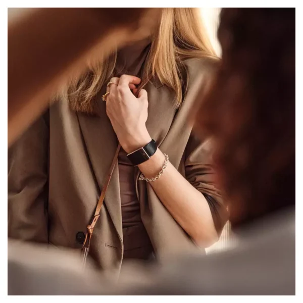 Кожаный ремешок для браслета Whoop MG LeatherLuxe Band (Black/Titanium)